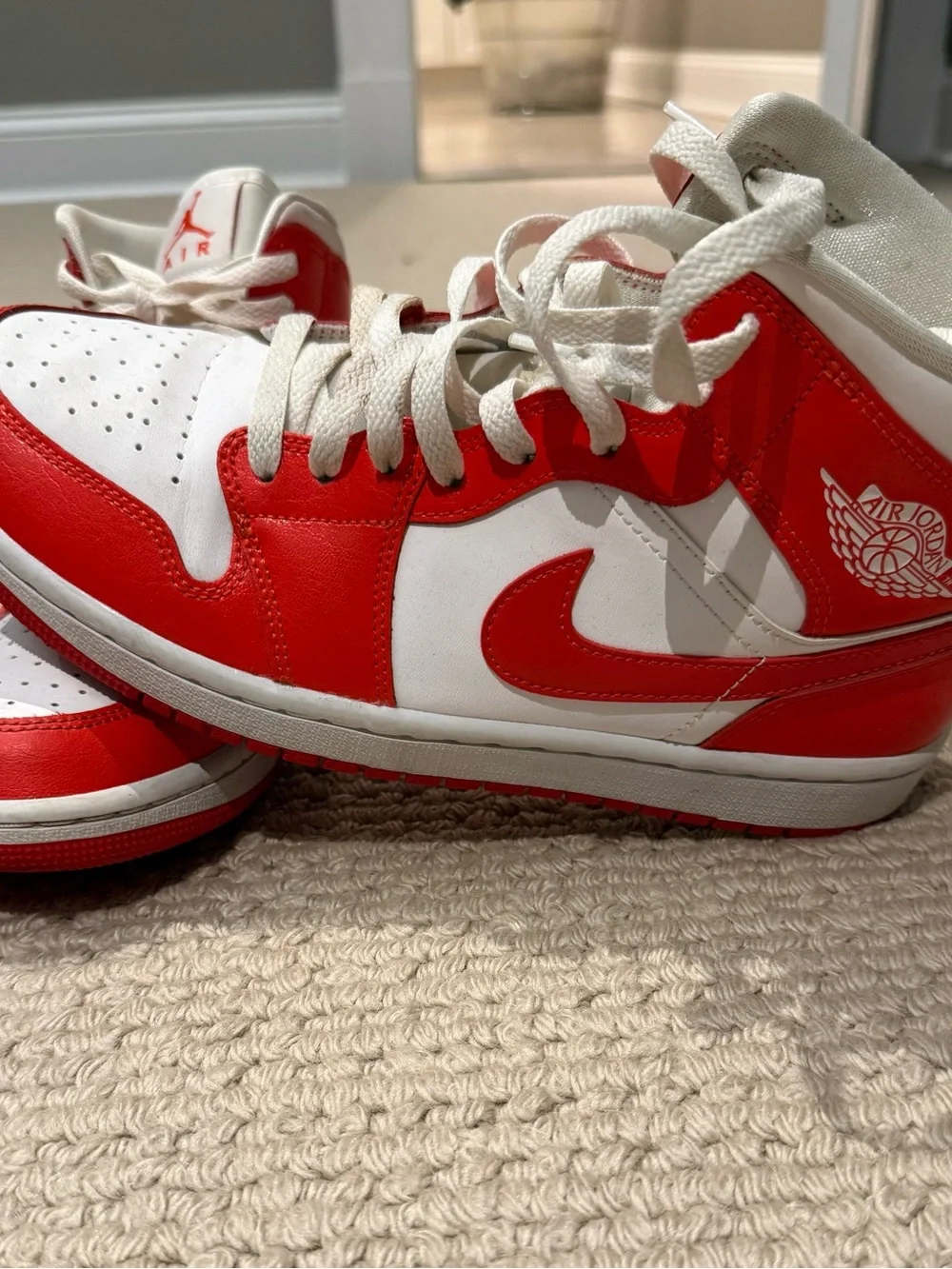 Women’s Air Jordan 1 Mid in Habanero - Picture 2 of 5